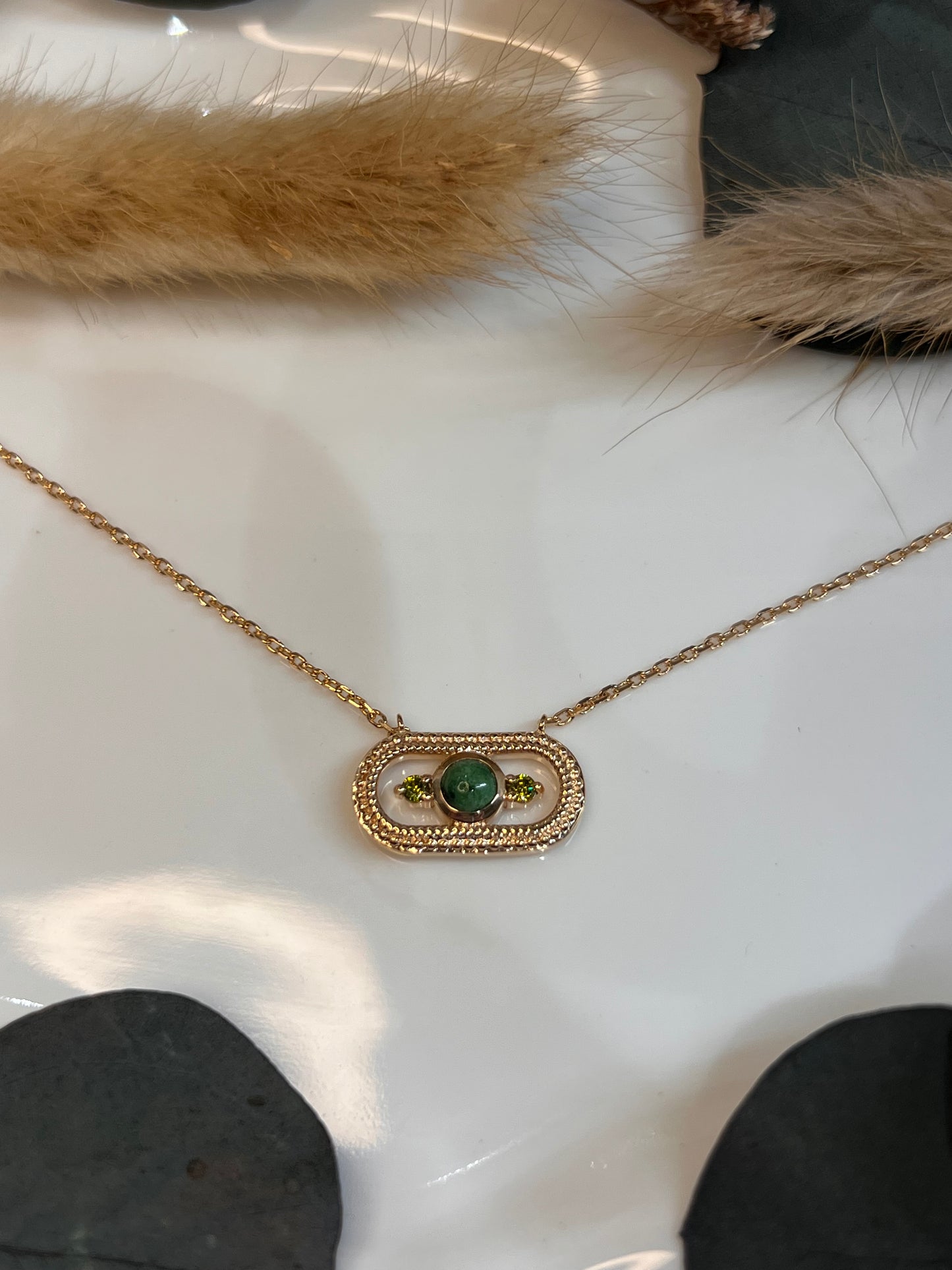 COLLIER TAMARA