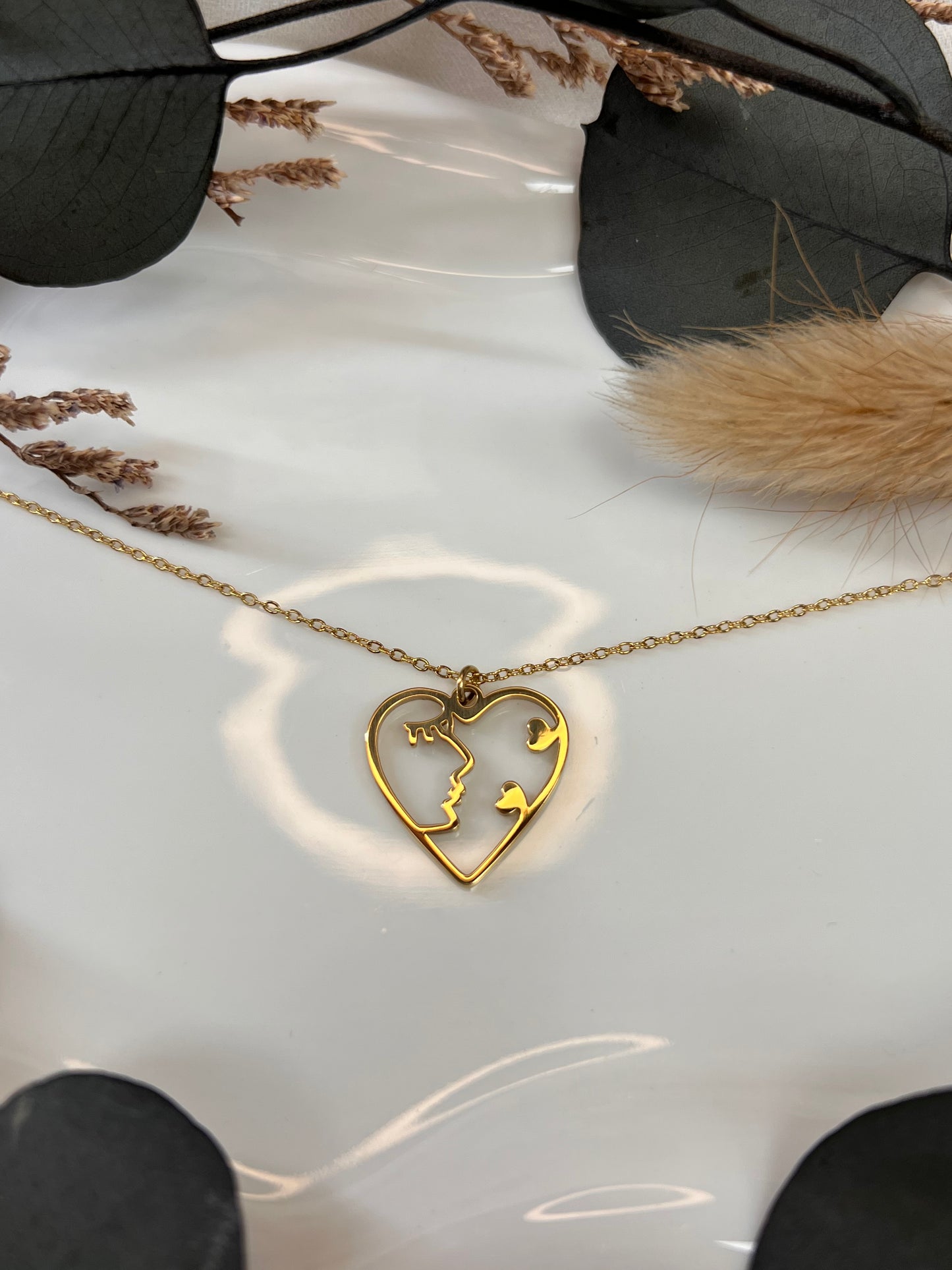 COLLIER LOUISE