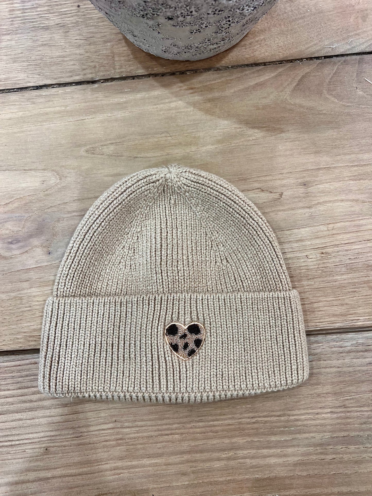 BONNET CŒUR LÉOPARD