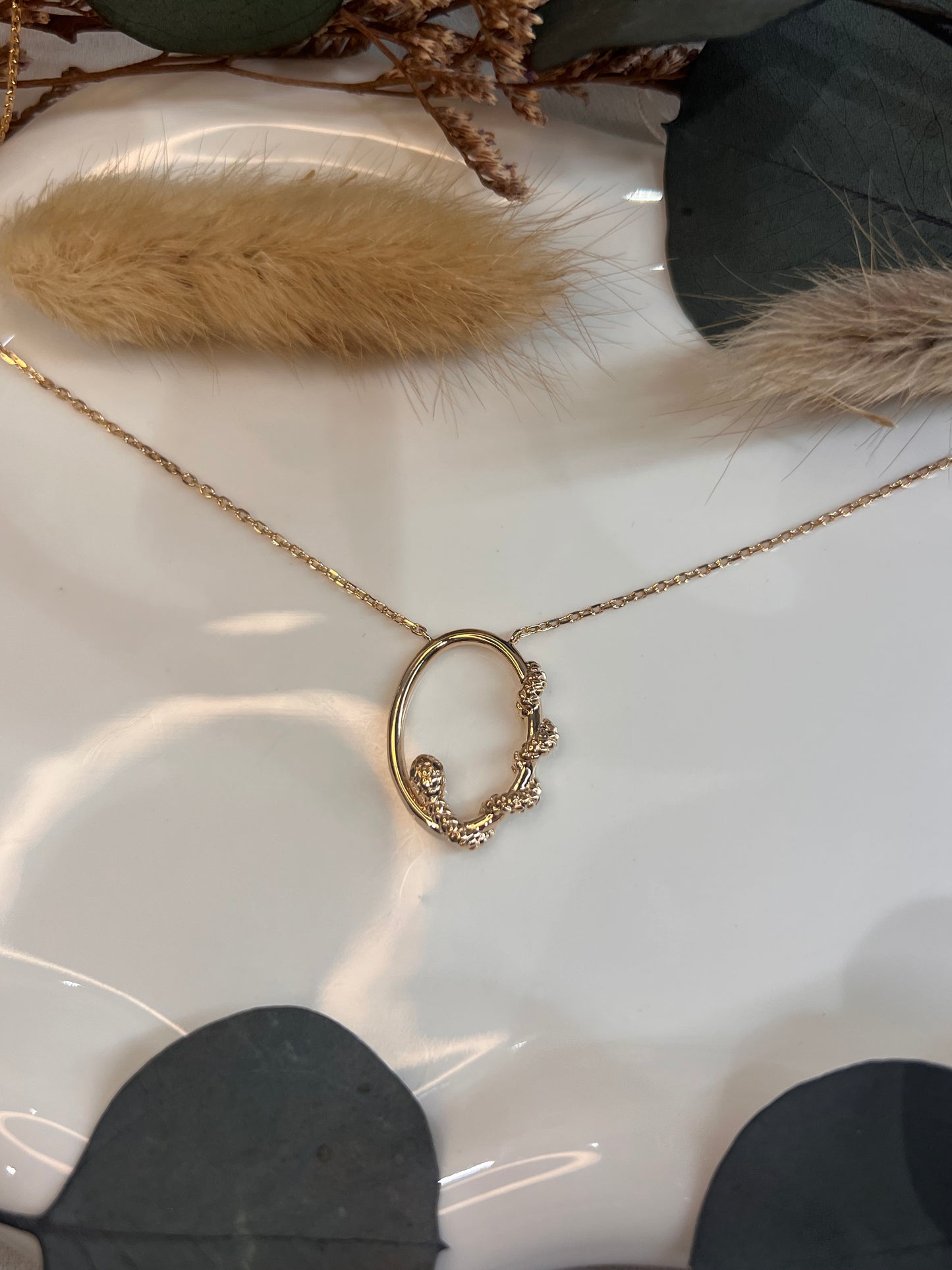 COLLIER SARAH