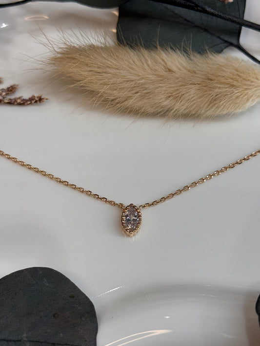 COLLIER STELLA