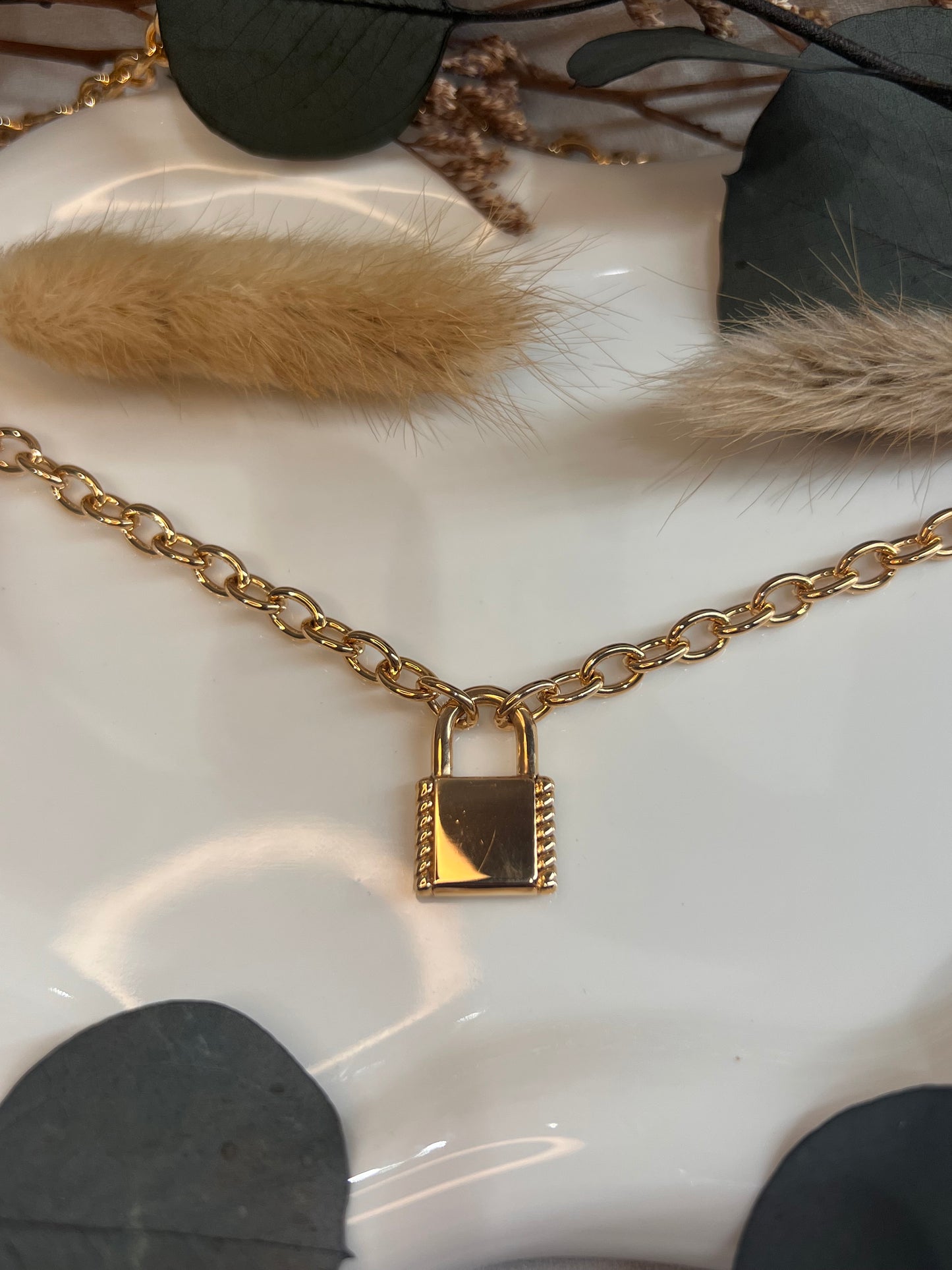 COLLIER ROSALIE