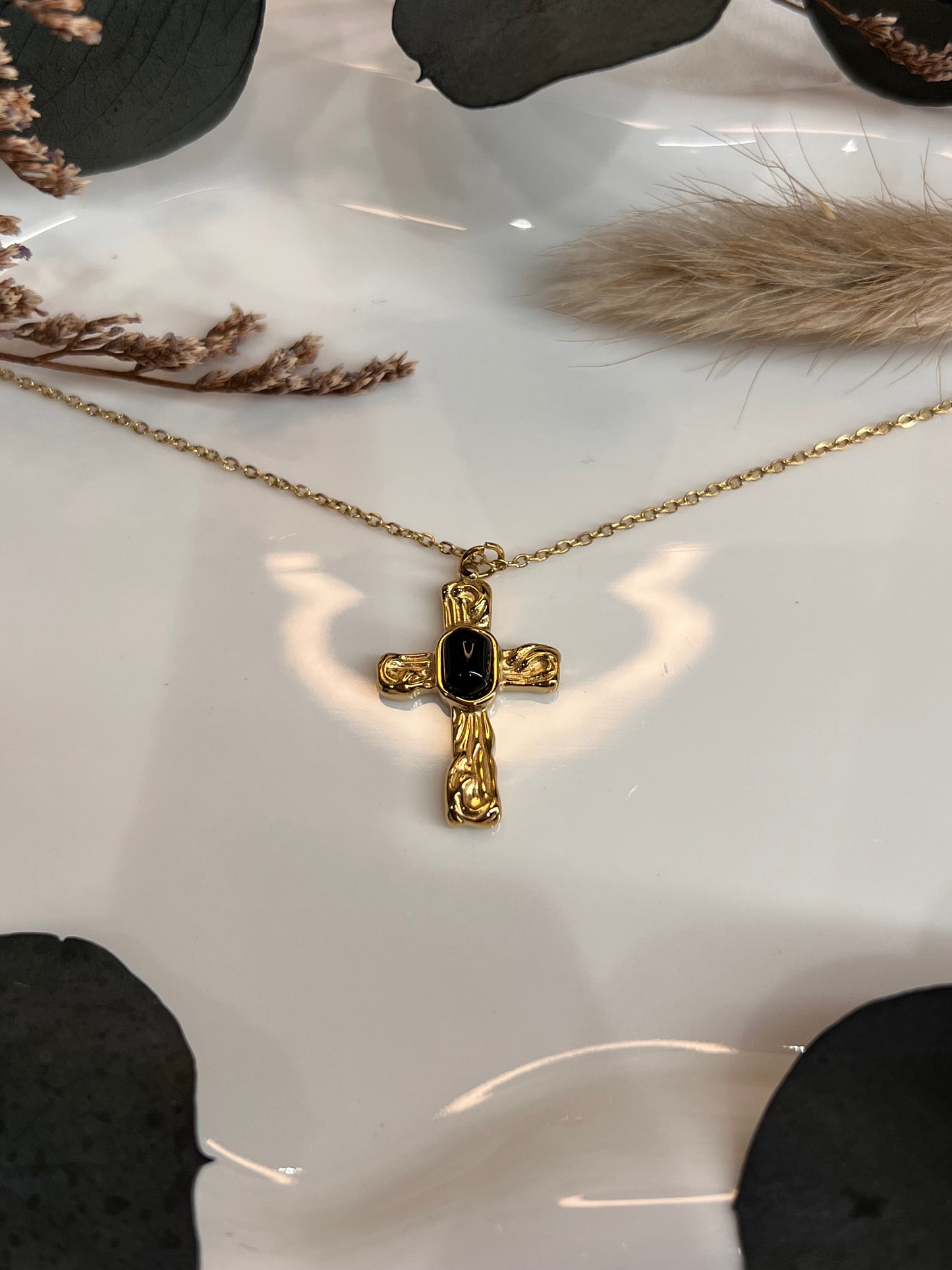 COLLIER ANA