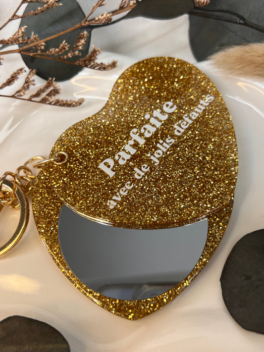 MIROIR PARFAITE AVEC DE JOLIS DEFAUTS