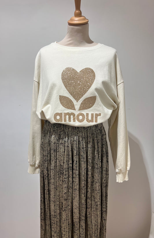 SWEAT AMOUR