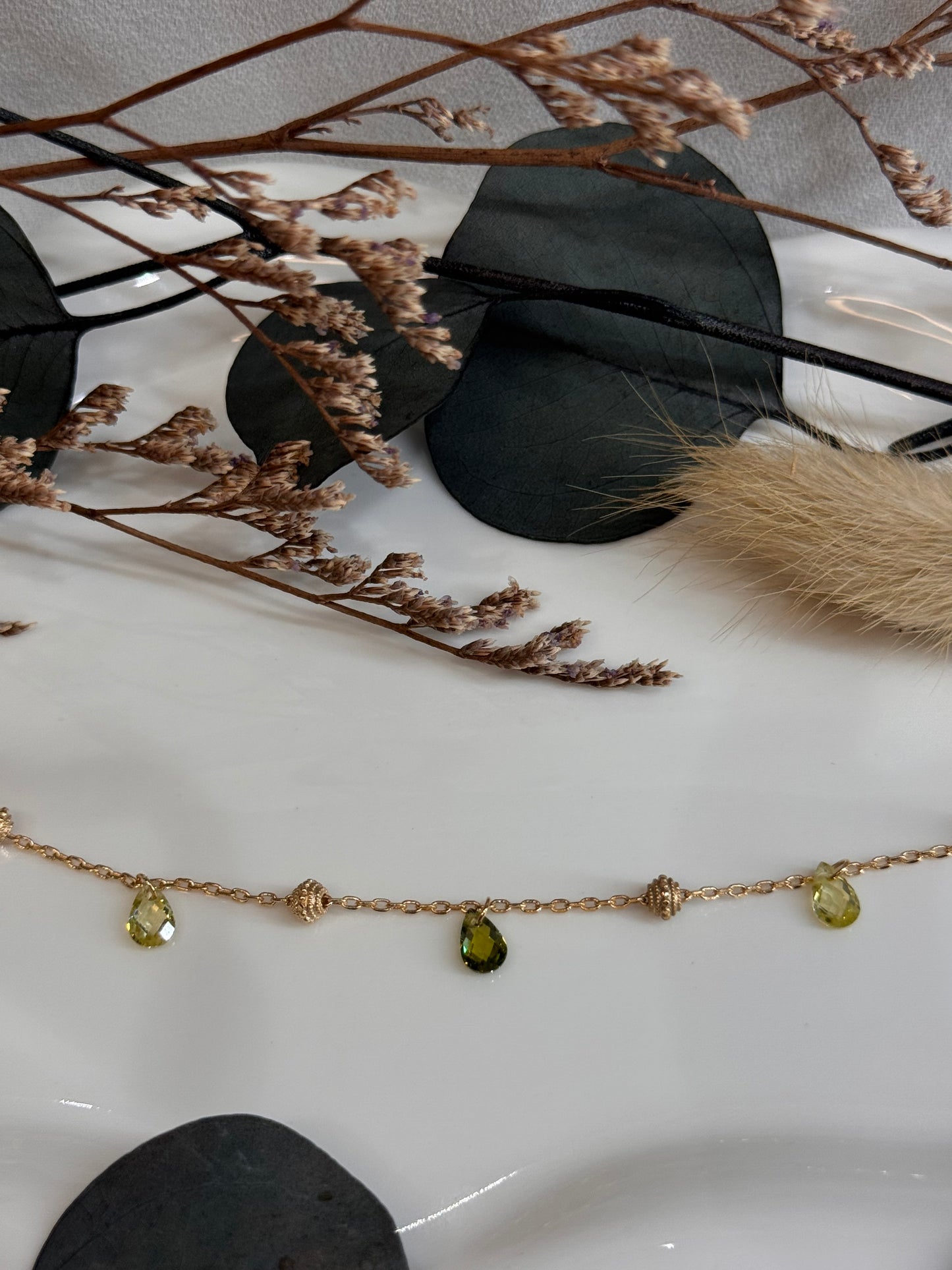 COLLIER NELIA