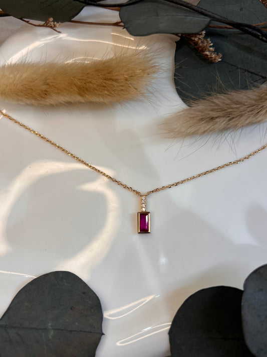 COLLIER YULIA
