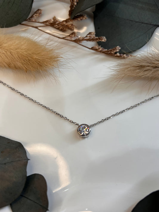 COLLIER ESTELLE