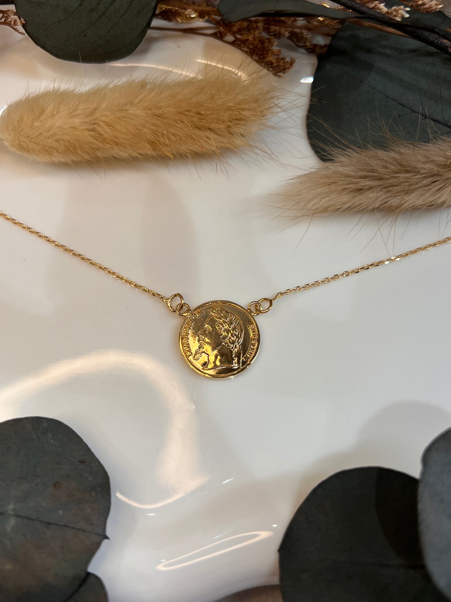 COLLIER JANIE